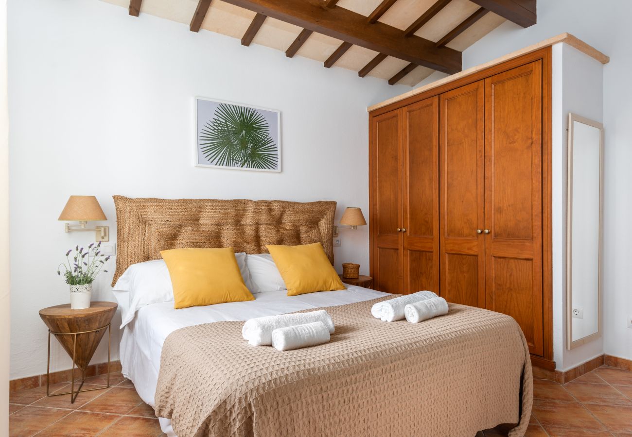 Villa in Cap d´Artruix - Menorca Fucsia