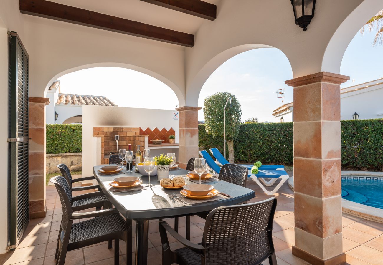 Villa in Cap d´Artruix - Menorca Fucsia