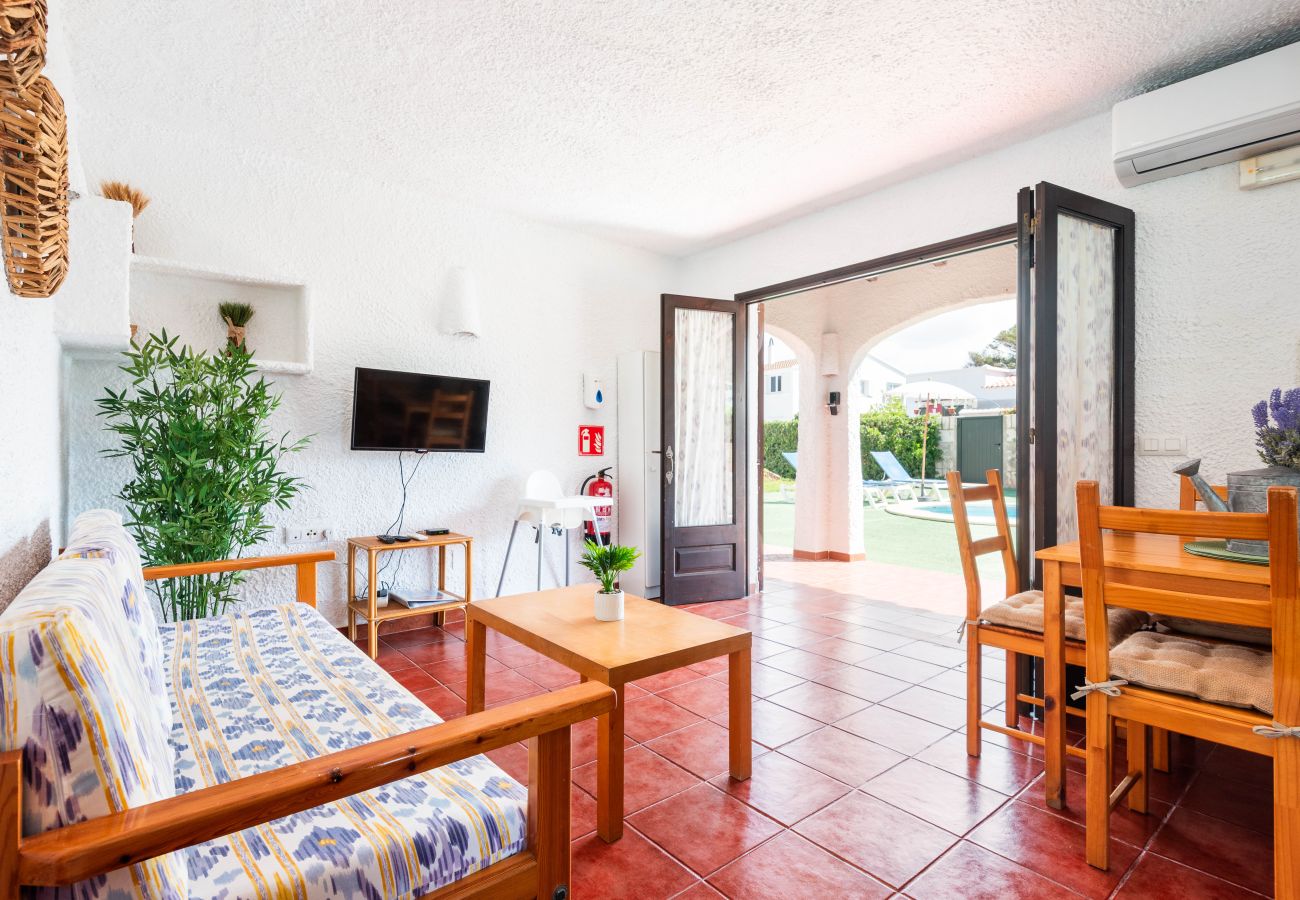 Ferienwohnung in Cala Blanca - Apartamentos  MONSINES 11 A