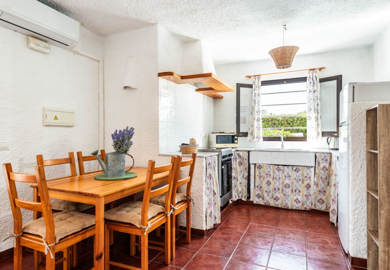 Ferienwohnung in Cala Blanca - Apartamentos  MONSINES 11 A
