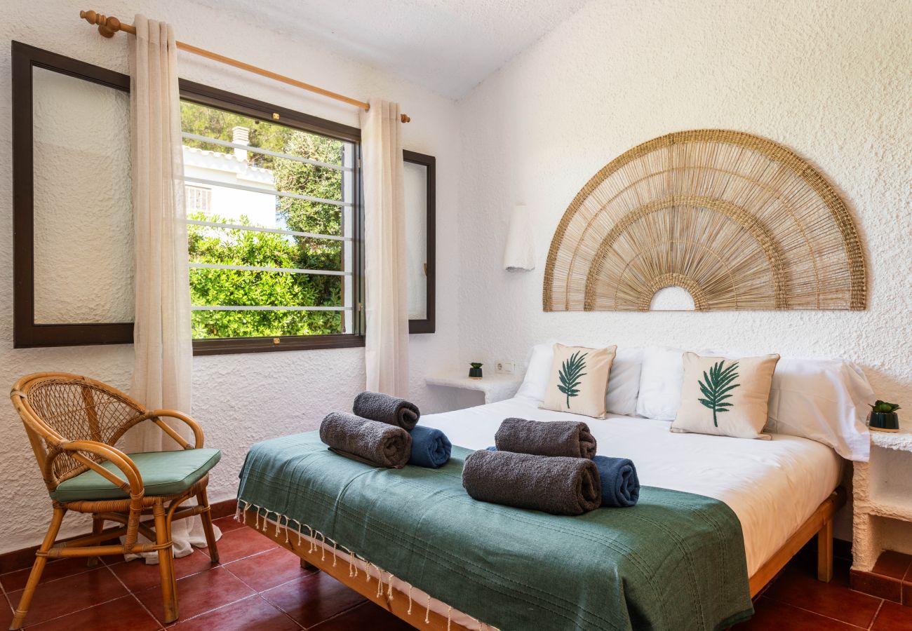 Ferienwohnung in Cala Blanca - Apartamentos  MONSINES 11 A