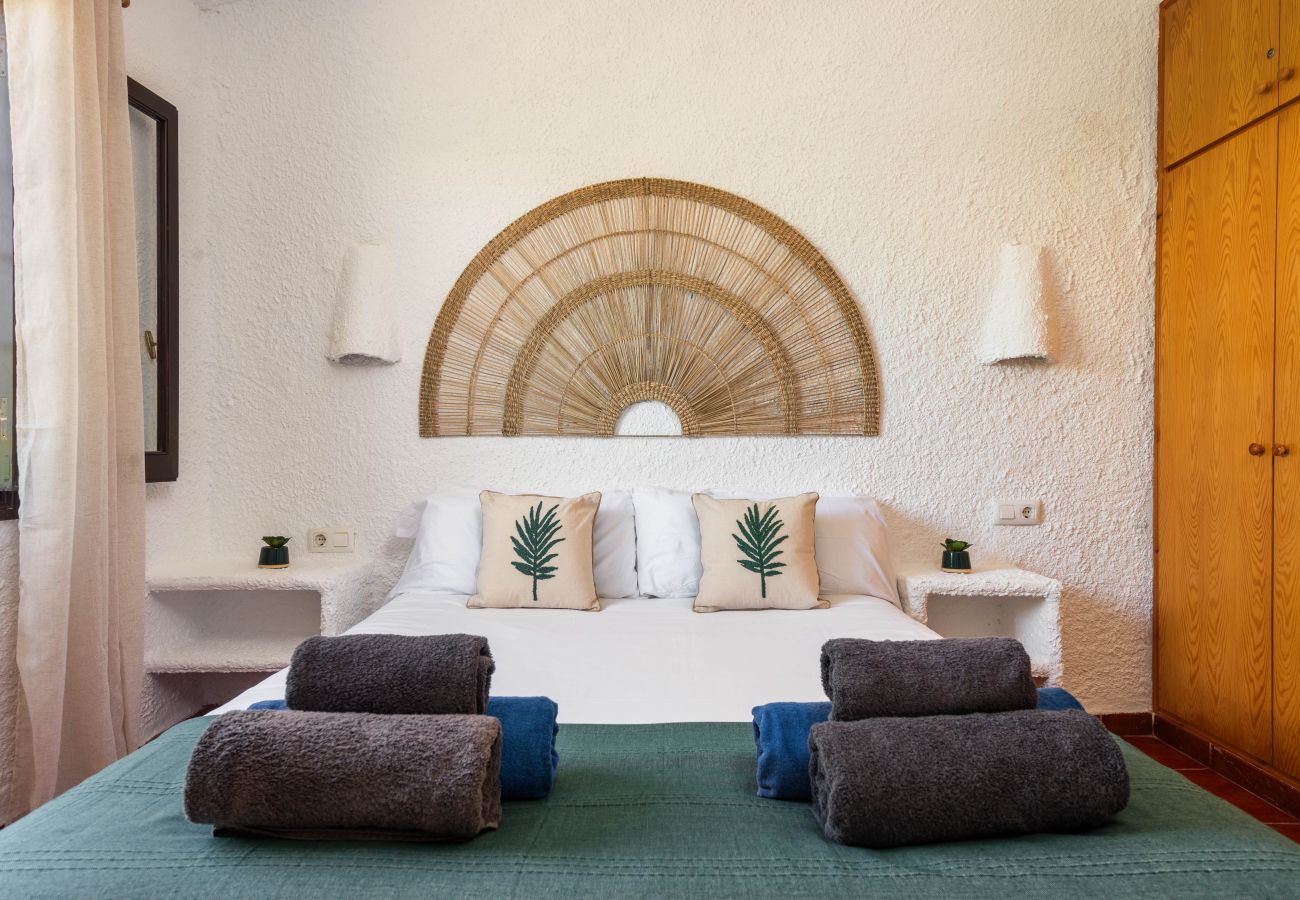 Ferienwohnung in Cala Blanca - Apartamentos  MONSINES 11 A