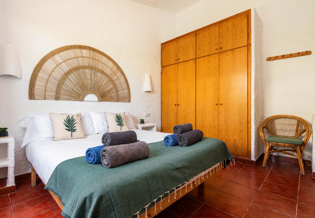 Ferienwohnung in Cala Blanca - Apartamentos  MONSINES 11 A