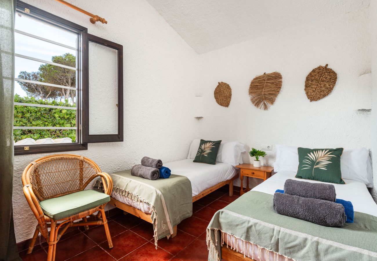 Ferienwohnung in Cala Blanca - Apartamentos  MONSINES 11 A