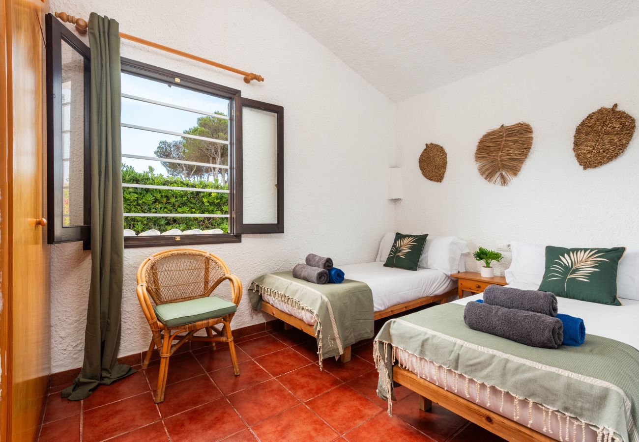 Ferienwohnung in Cala Blanca - Apartamentos  MONSINES 11 A