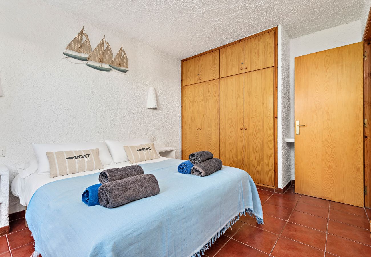 Ferienwohnung in Cala Blanca - Apartamentos MONSINES 13 C