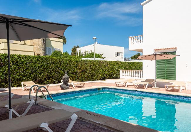 Ferienwohnung in Cala Blanca - Apartamento C1 Mar Blanca