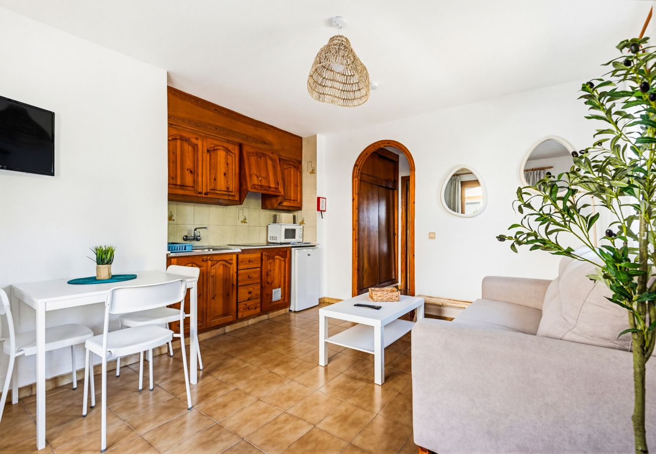 Ferienwohnung in Cala Blanca - Apartamento D1 Mar Blanca